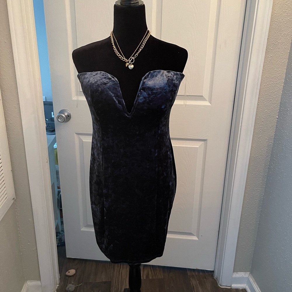 CHARLOTTE RUSSE- dark green crushed velvet mini dress!